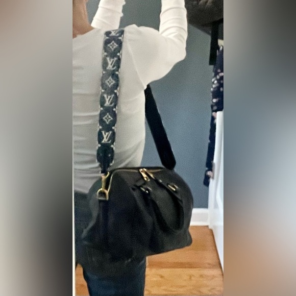 Louis Vuitton Denim Bandolier Strap. 35” long. Impossible to find! - Picture 11 of 16